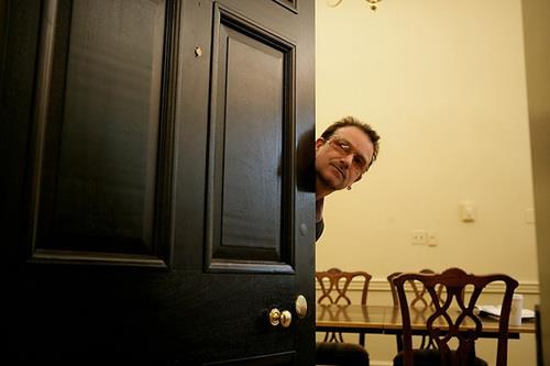 bono behind door